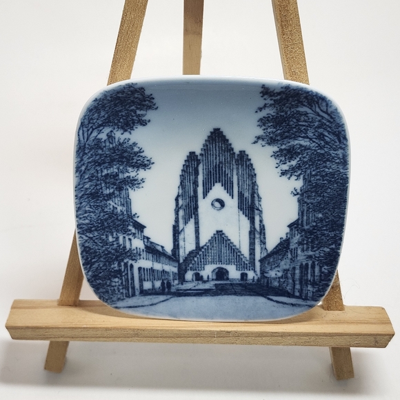 3 Mini Vit Copenhagen Denmark Plates" FANO", "Grundtvigs", & "Christiansborg" - Picture 11 of 17